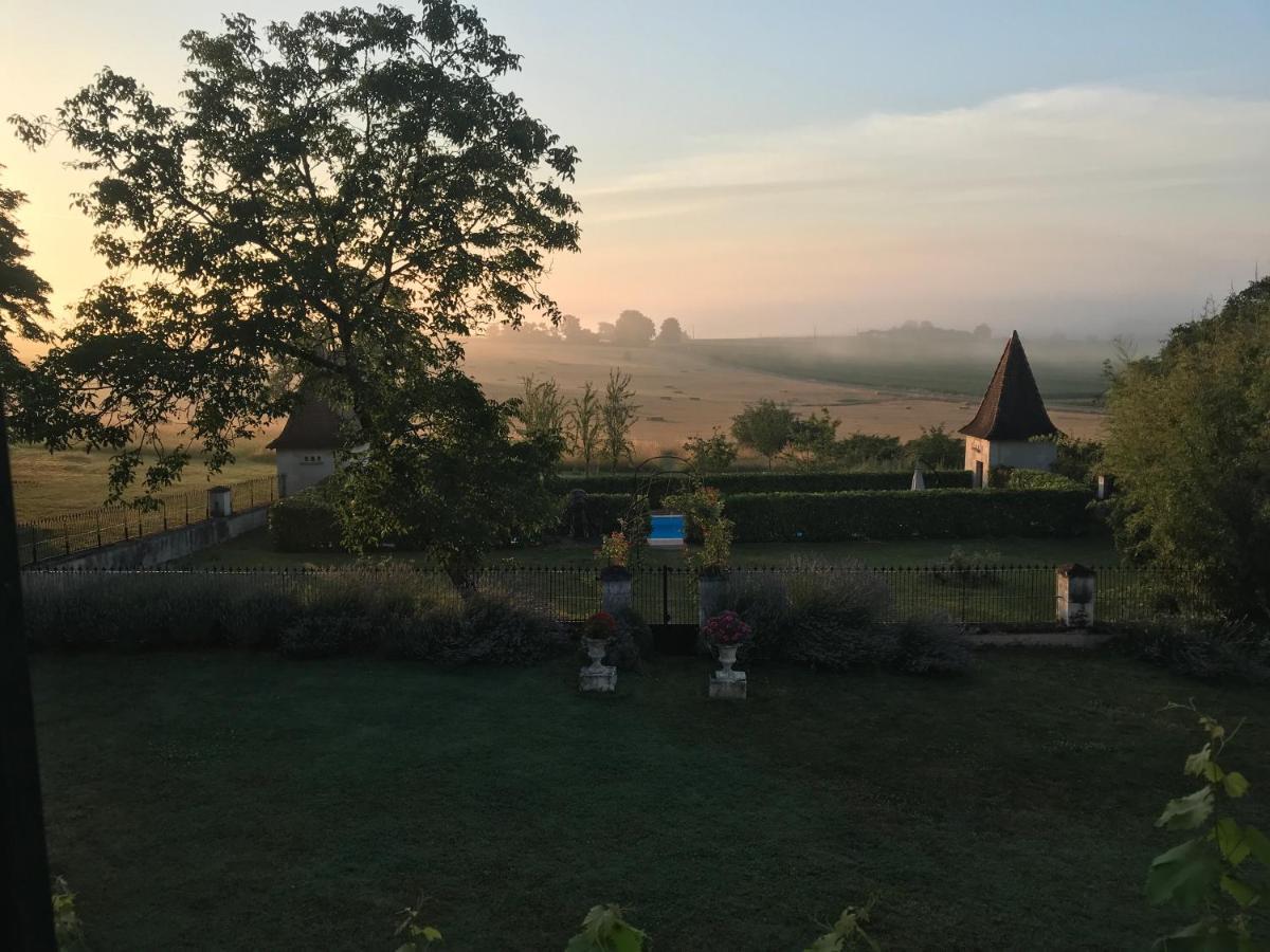 Le Manoir De Nabinaud Bed & Breakfast ภายนอก รูปภาพ